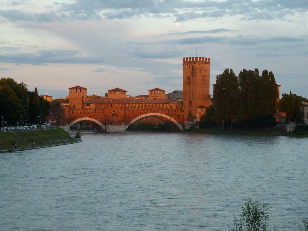 Apartament Casa Archi - Vista Sul Fiume Werona Zewnętrze zdjęcie